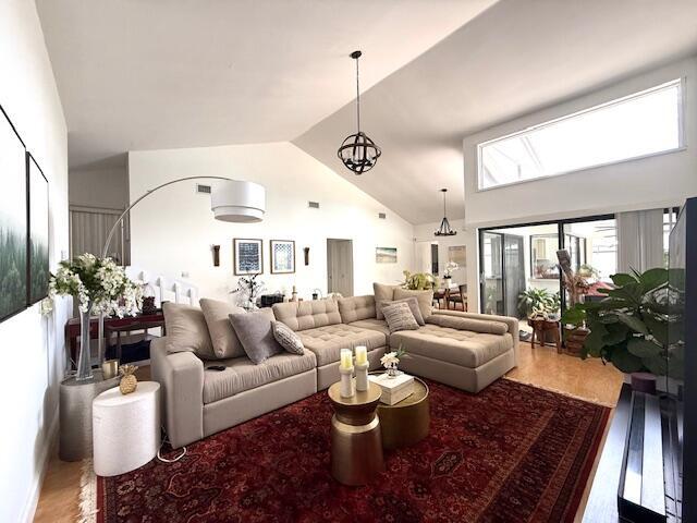 Photo - 665 Hollows Cir