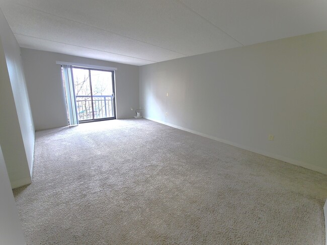 Photo - 65 North Point Dr Apartment Unit 302