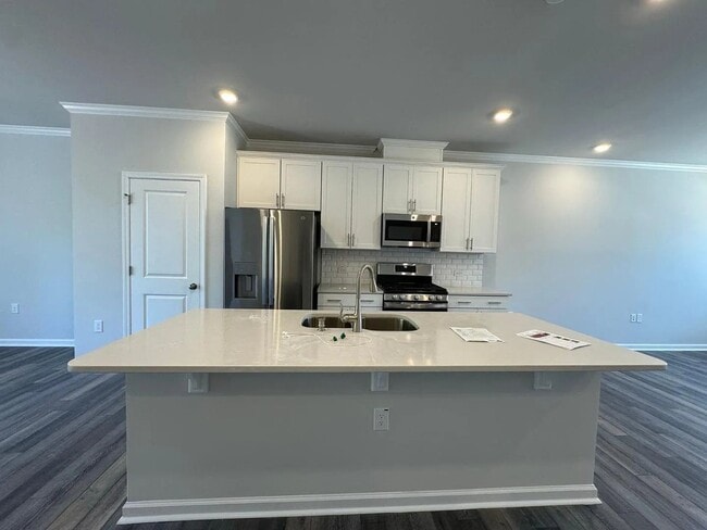 Photo - 368 Devon Clfs Dr