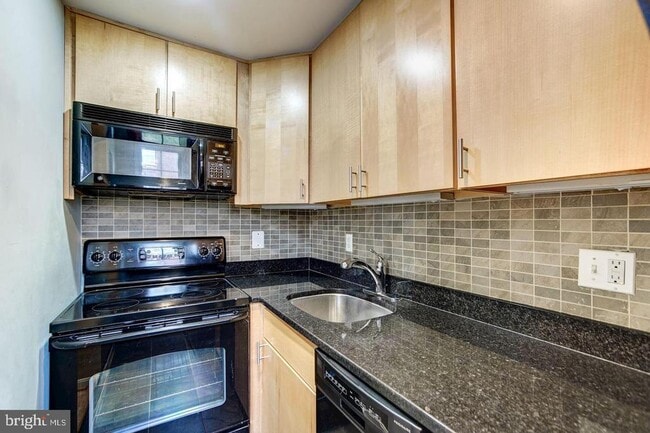 Photo - 1909 Key Blvd Unidad 11551