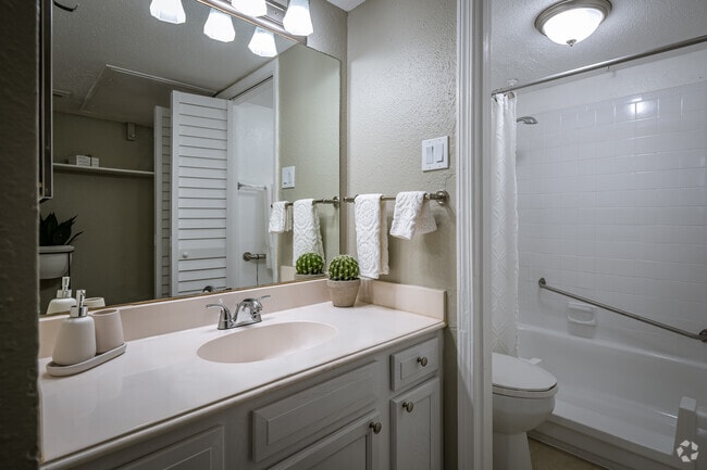 1BR, 1BA - 470SF - Treemont Senior Living