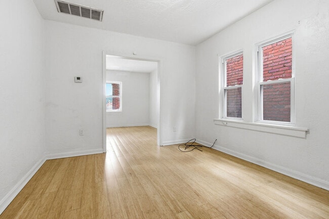 Photo - 545 Sixth St Unit 2