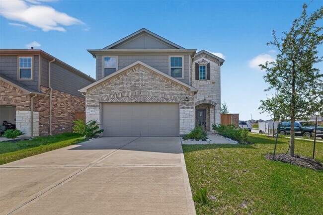 Photo - 1028 Laguna Cv Dr