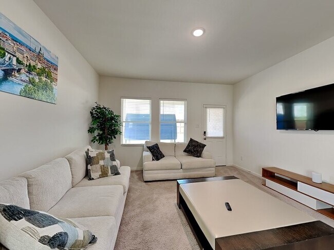 Photo - 14141 Emeric St