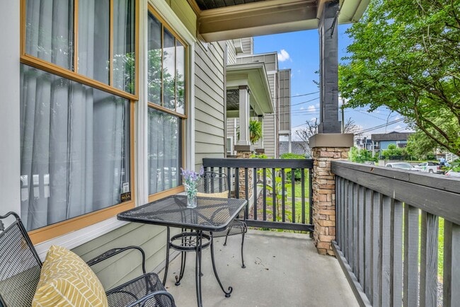 Photo - 1824B 6th Ave N
