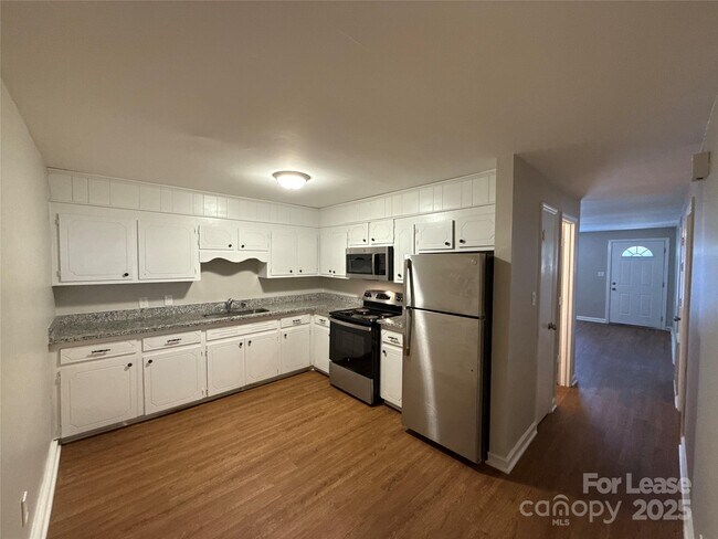 Photo - 409 Hawley Ave