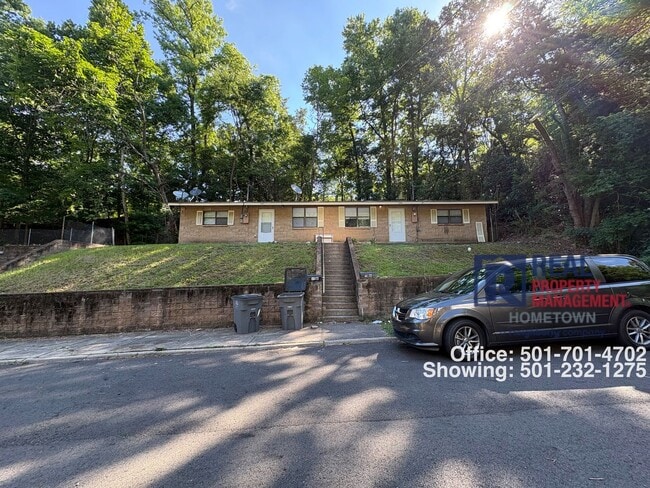 Building Photo - 109A Charles St Unit B