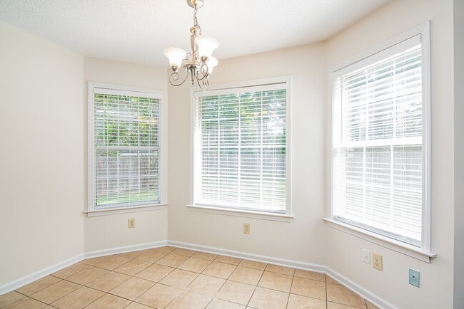 Photo - 1400 Milestone Dr