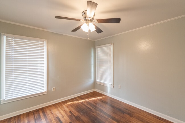 Photo - 3721 Grim Ave