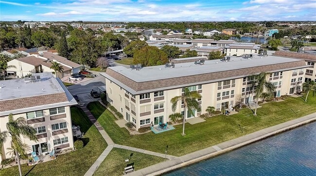 Building Photo - 4518 Garnet Dr Unit 101