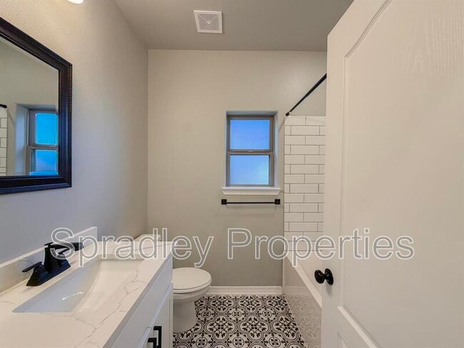 Photo - 6125 Modena Dr