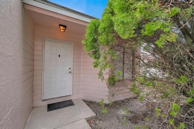 Photo - 5864 Strawberry Lakes Cir