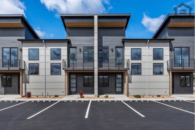 Photo - 2522 SW Yew Ave Unit 2522 SW Yew Ave Building B 102