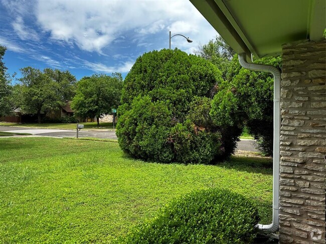 Building Photo - 7102 Teaberry Dr Rental