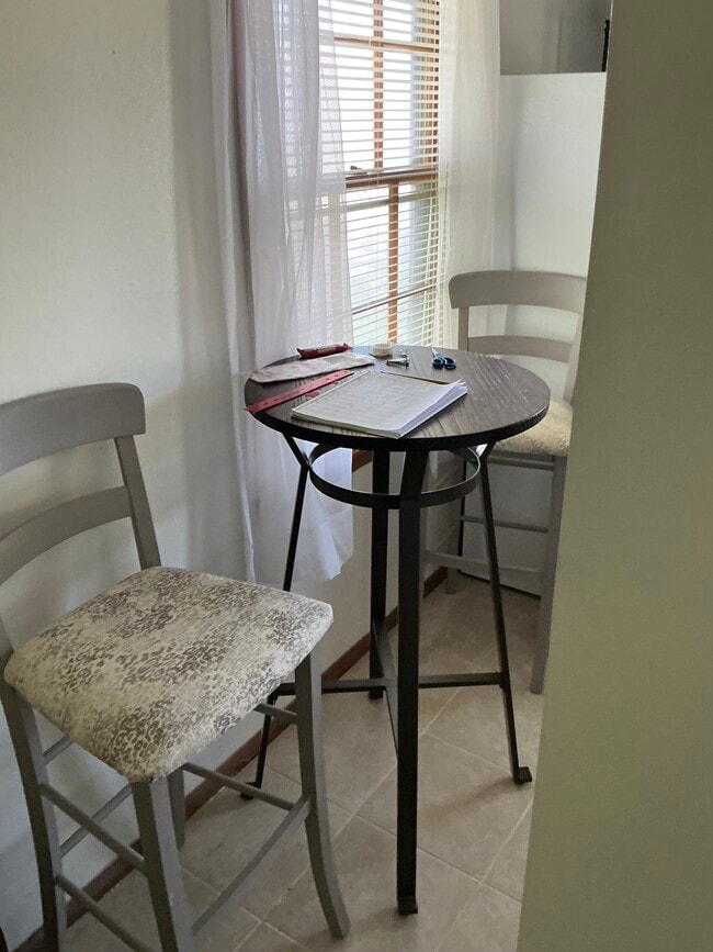 Photo - 2020 W 9th St Unidad 1