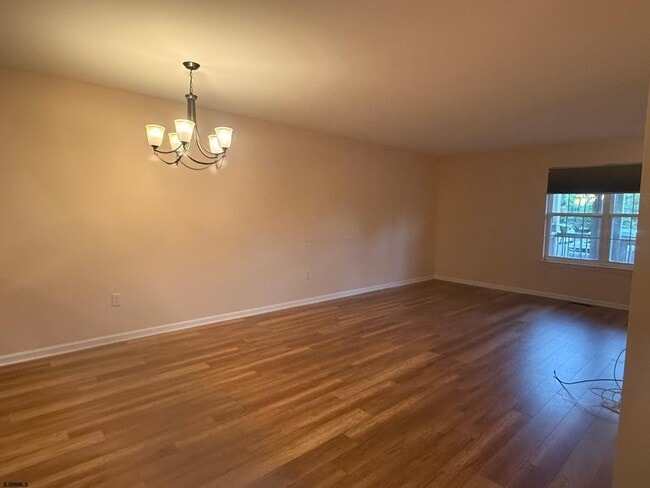 Photo - 551 London Ct Unit 551