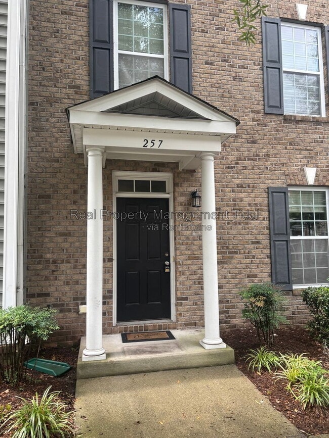 Photo - 257 Carnelian St