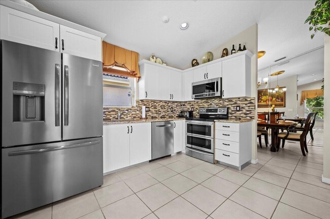Building Photo - 12127 Sunset Point Dr Rental