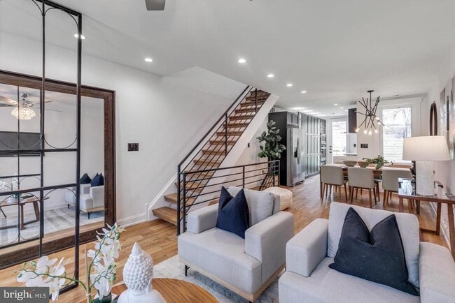 Photo - 2571 Trenton Ave