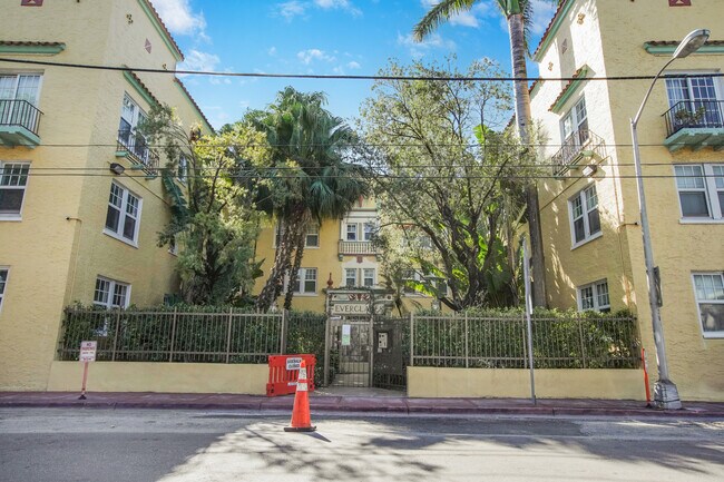 Photo - 536 14th St Unit 211