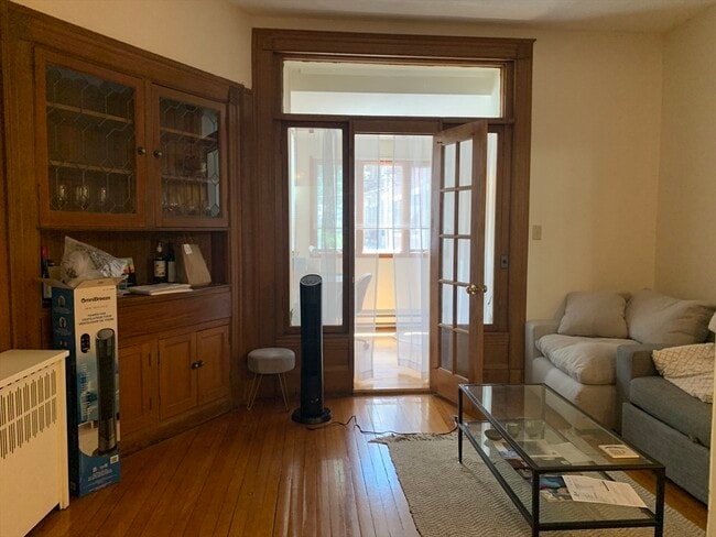 Photo - 907 Beacon St Unidad 4