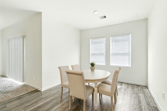 Photo - 5830 Capri Frst Dr