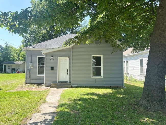 Building Photo - Charming 2 Bedroom, 1 Bathroom Home for Rent!