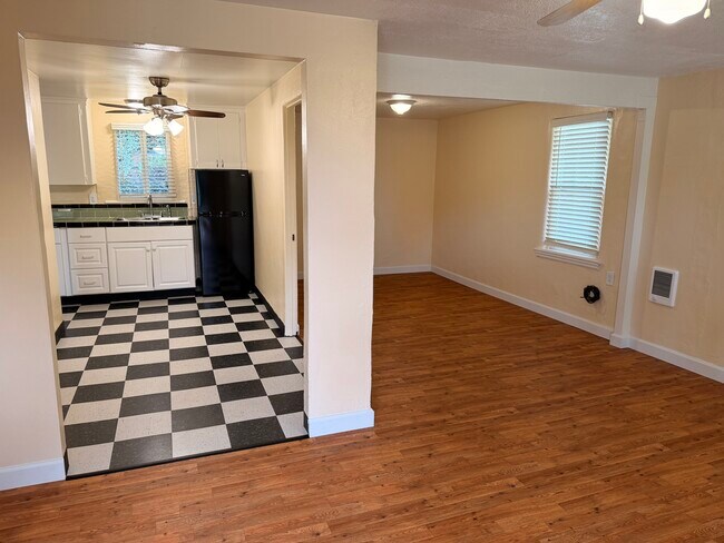 Photo - 11240 SW Barbur Blvd Unidad 23