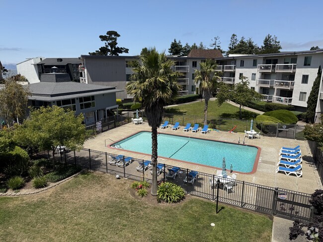 Building Photo - 960 Shorepoint Ct Unit 300 Rental