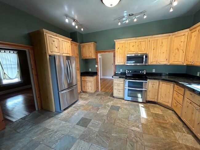 Photo - 927 Chipeta Ave