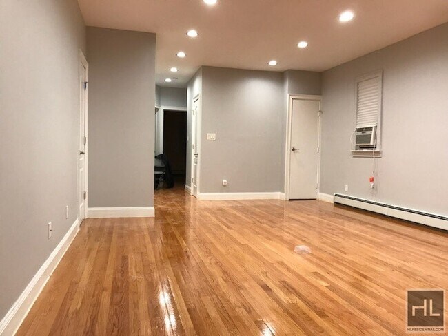 Photo - FORD STREET Unit 1