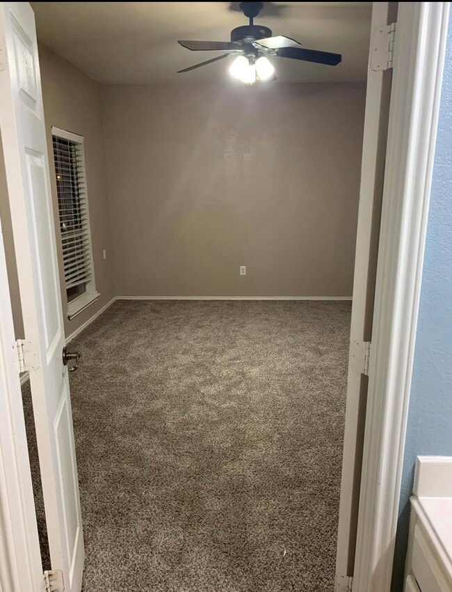 Photo - 6918 Heathers Way