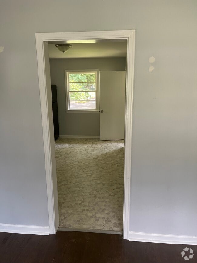 Building Photo - 1556 Shannon Ave Rental