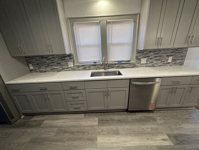 Photo - 5414 Brooklyn Ave