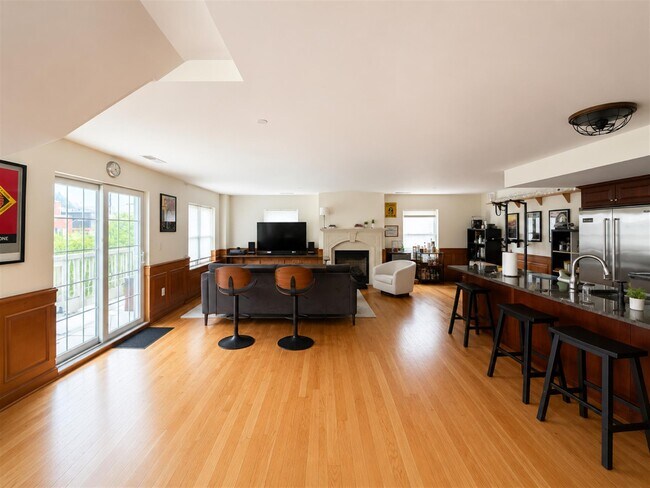Photo - 2440 Massachusetts Ave Unidad 31