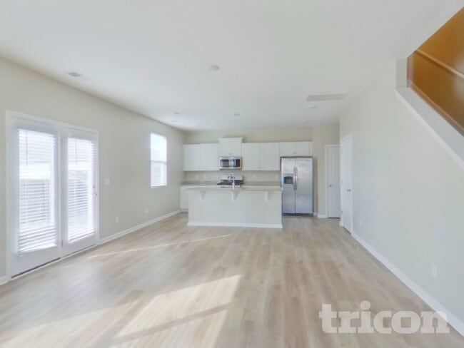 Photo - 753 Prominence Rd