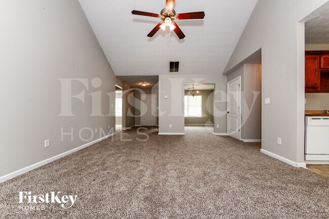Photo - 208 Cane Ave