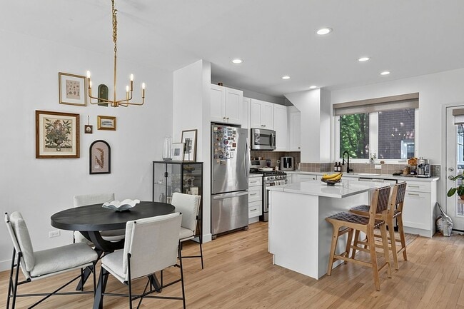 Photo - 2809 N Wolcott Ave