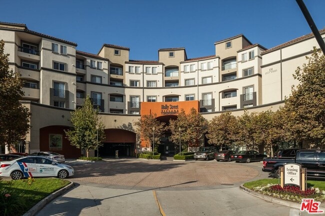 Building Photo - 151 E Holly St Unit 2-205 Rental