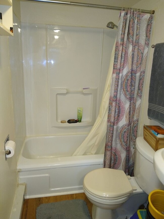 Photo - 831 Midland Ave