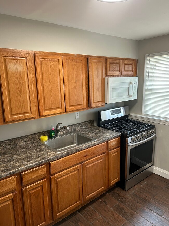 Photo - 1307 Hillsway Ct