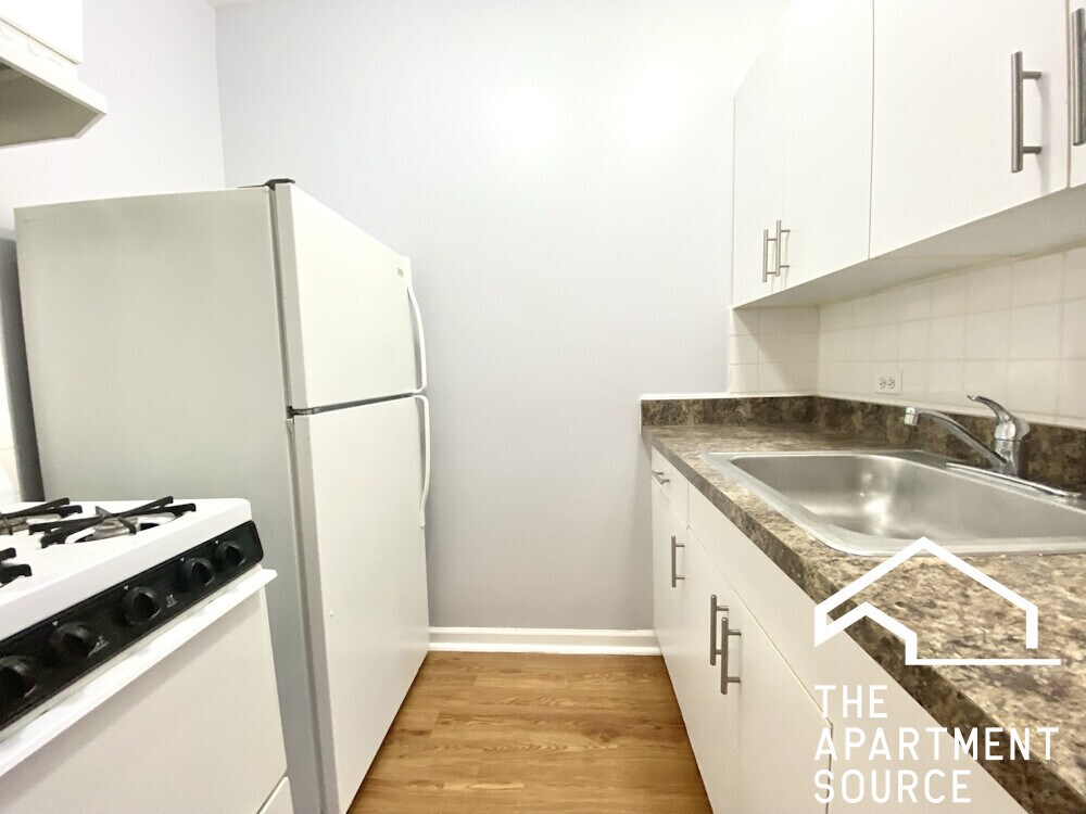 Photo - 4241 N Kenmore Ave Unit 106