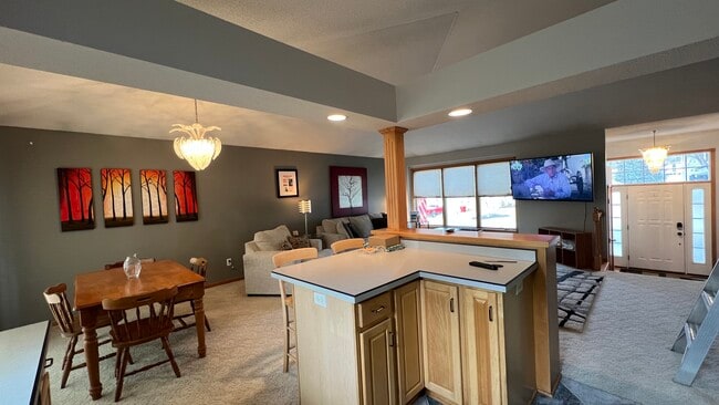 Photo - 707 5th Ave NW