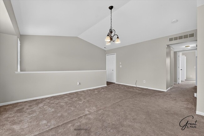 Photo - $1295 2 bedroom upper condo
