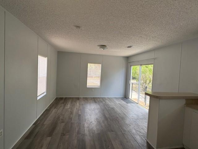 Photo - 955 W Prairie St