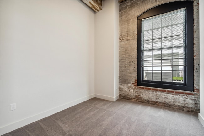 Photo - 173 W Berks St Unidad 104