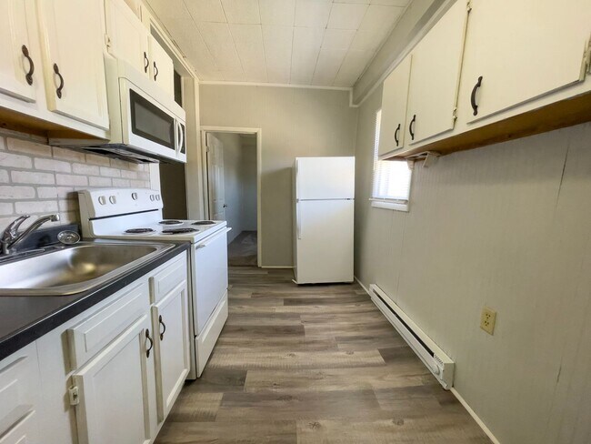 Photo - PRELEASING for AUGUST! Close to Campus Unit 216E