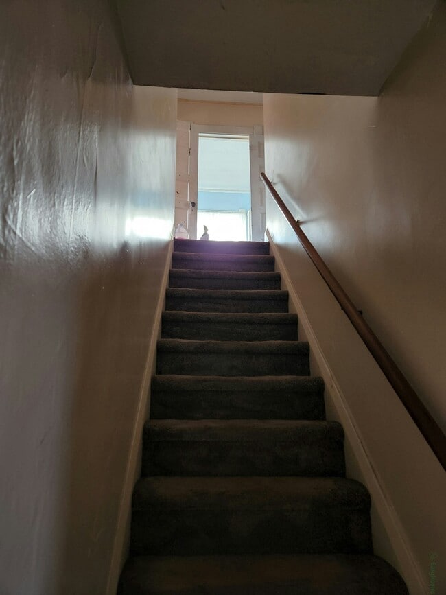 Photo - 2453 Caledonia St