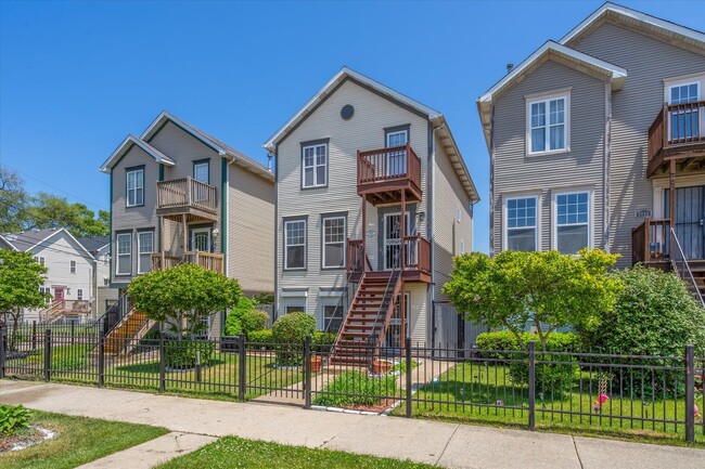 Building Photo - 7853 S Normal Ave