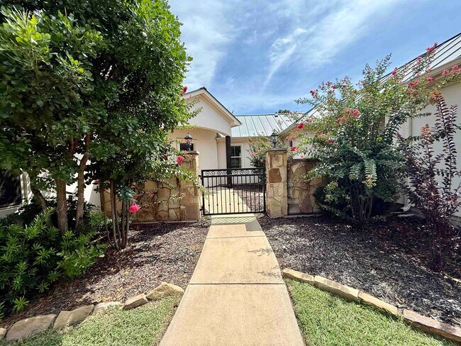 Photo - 3327 Bay W Blvd